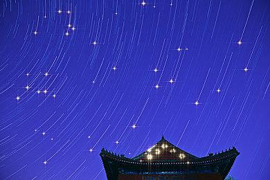 《最终幻想7：重制版》总监未确定系列未来是动作还是回合制